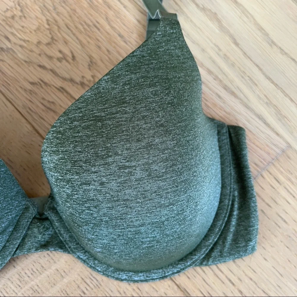 Victorias Secret size 34d